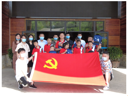 情暖童心，共筑未來